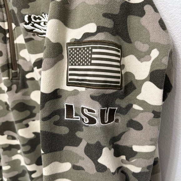 Colosseum LSU Camo Quarter-Zip, L - Picture 3 of 6